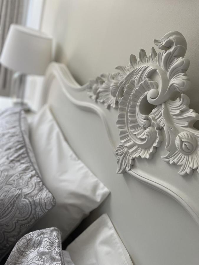 Woodland House B & B ウィンボーン・ミンスター エクステリア 写真